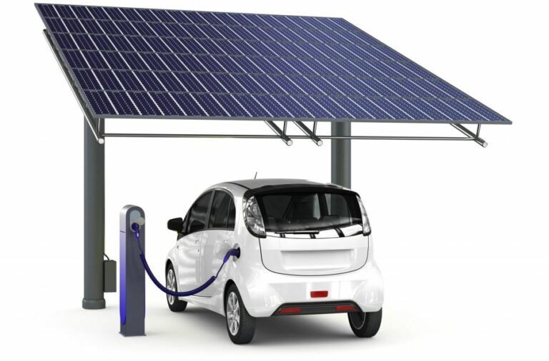 Comment charger une batterie de voiture avec panneau solaire ?